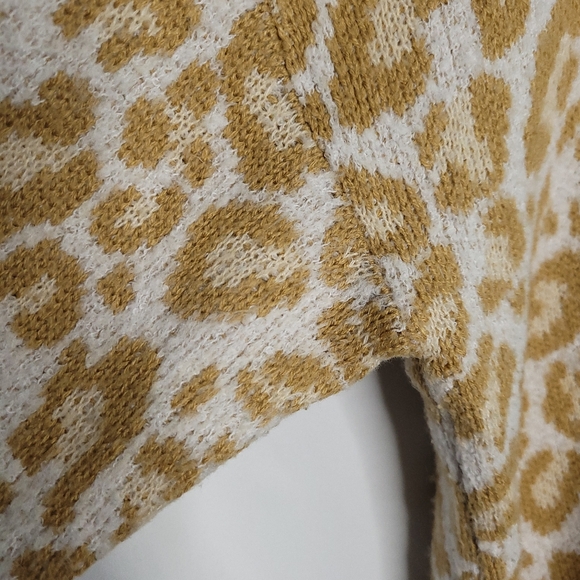 TORRID Popcorn Leopard Print Drop Shoulder Sweater Women's Size 2X - Picture 4 of 12